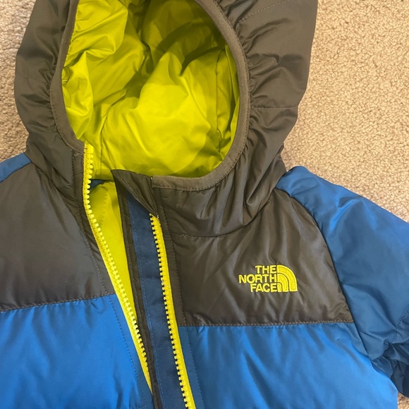 The North Face baby snow suit, 12-18mos - Picture 3 of 4